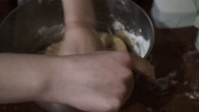Рождественский кекс, Немецкий Штоллен Средний смотреть онлайн