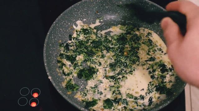 Это блюдо съедают за считанные минуты, Лосось со шпинатом /Lachs mit Spinat im Blätterteig смотреть онлайн