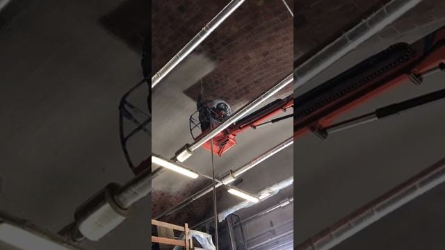 MISTRAL - Аппарат для нанесения шпатлевки, огнезащитных и текстурных составов смотреть онлайн