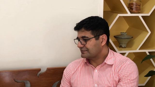 Episode 5, Part 2 - Do I look for funding or bootstrap my startup? by Muki Regunathan смотреть онлайн
