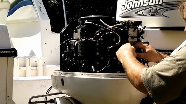 How To: Replacing the Powerpack on a Johnson / Evinrude Outboard Motor смотреть онлайн