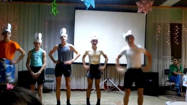 Танец -смешные мальчики зайчики смотреть онлайн