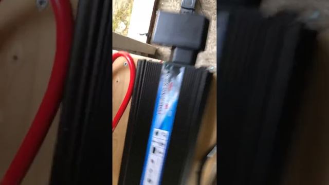 SUNPWRD (SUNPOWERD) Tesla - charging 230V electronics with a 12V solar panels and used car batterie смотреть онлайн