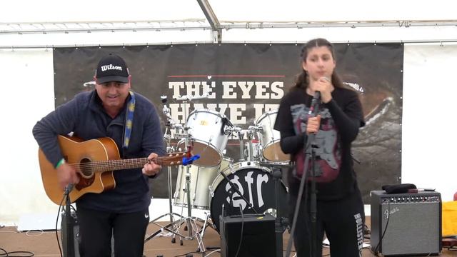 Pauly, Chloe And Ella - Open Mic At The Eyes Have It 2021