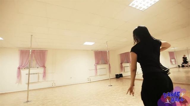 Девушки танцуют Латина Соло в Dance Hall. Благовещенск смотреть онлайн