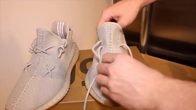 КАК ЗАШНУРОВАТЬ YEEZY 350 V2 В СТИЛЕ KAWS // YEEZY 350 V2 KAWS LACING смотреть онлайн