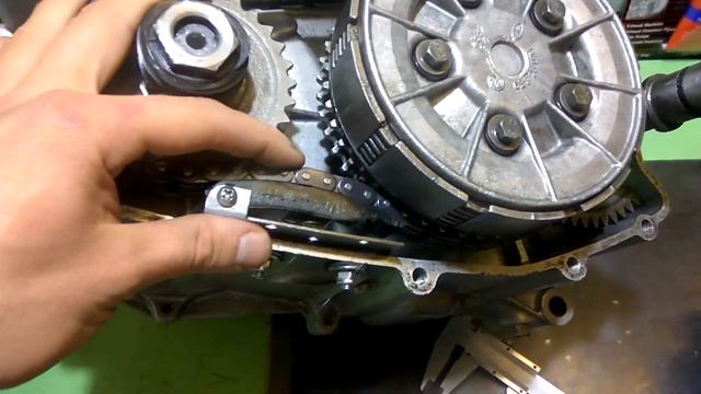 Активный натяжитель моторной цепи JAWA 350 (638 двигатель). смотреть онлайн