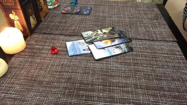 Незнакомец! Нравитесь ли вы ему?! ??? БЕСПЛАТНОЕ гадание онлайн, гадание таро смотреть онлайн