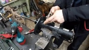 Переделка газо масляных стоек, когда с них вышел газ и начинают стучать...