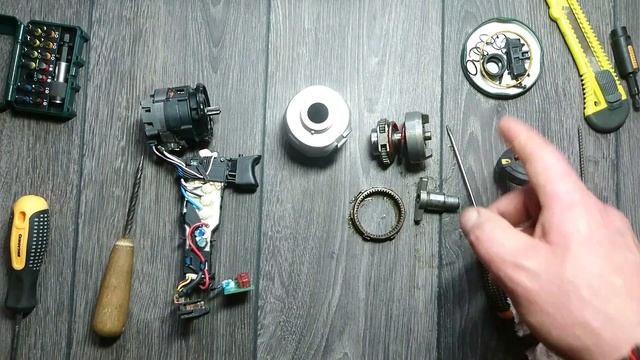 Разбираю импакт DeWalt DCF 887- Что внутри?/How DeWalt DCF887 Works - What's Inside?