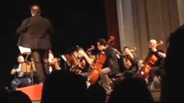 A bertura Rock Concert " We Will Rock You '' смотреть онлайн