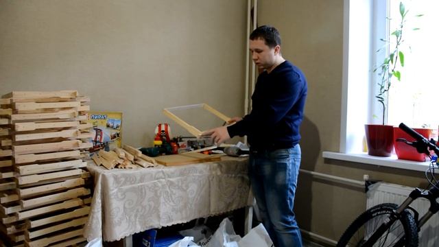 Собираю рамки при помощи электрического степлера ЗУБР 2000 без кондуктора, дырокол для рамок! смотреть онлайн