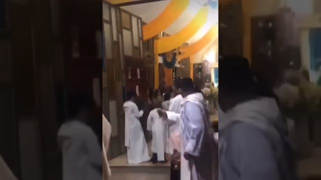 Даже не знаю что хуже, снести кальянщика с углями или вот это