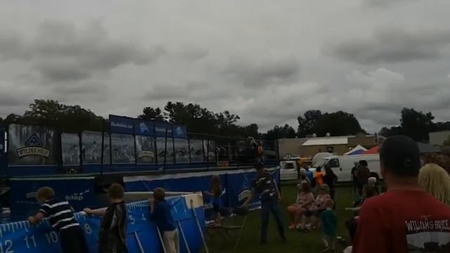 Dog Dayz Festival 2015(1) смотреть онлайн