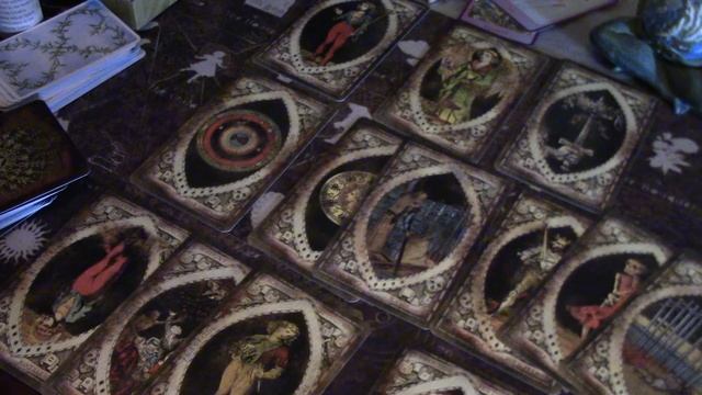Tarot Reading - President Trump ( Aug 18) with a hint of Omarosa смотреть онлайн