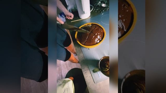 Готовим шоколадный пирог, торт , кекс с глазурью . Быстрый рецепт