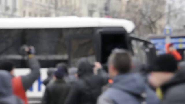 Беркут перед ЦУМом и КМДА (9 утра, 10 декабря) смотреть онлайн