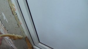 Как обрезать монтажную пену