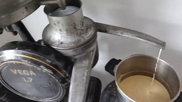 сепаратор с металлобазы работает как танк добывая сметана из молока)) смотреть онлайн