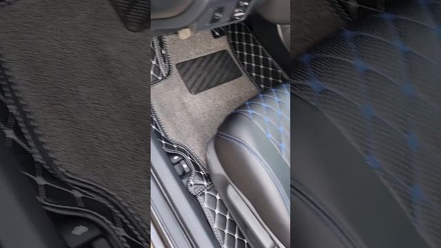 Чехлы экокожа Toyota Corolla E150 - Черные с синей ниткой смотреть онлайн