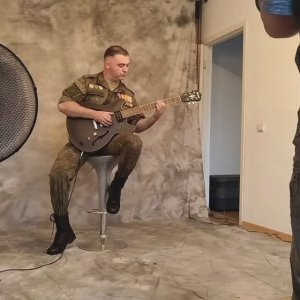 НЕ ПРОПУСТИ! ВЫХОД КЛИПА 
на песню "Зачем война? " на муз. Ерёмина  Алексея, сл. Романа Шаповалова.