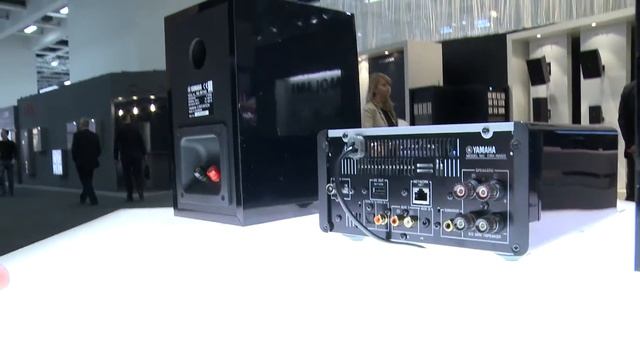 SE - MCR-N560 / Yamaha @ IFA 2013 смотреть онлайн