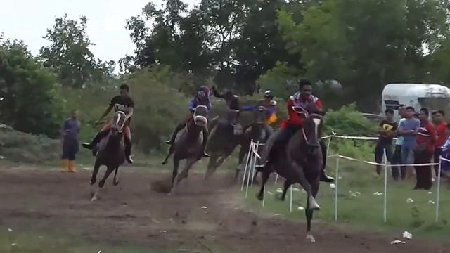 Akhir Kuda BIMO - 22 Ogos 2015@Trek Pdg Airport смотреть онлайн
