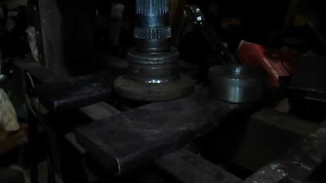 Замена подшипника ступицы заднего колеса . ВАЗ 2110 смотреть онлайн