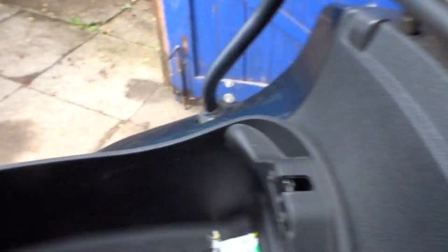 Fuel starvation problem on a Piaggio scooter motorcycle maintenance смотреть онлайн