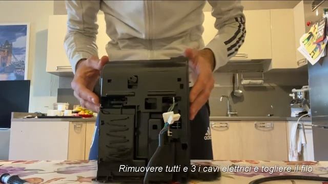 Macchina Caffè Nespresso Inissia Smontaggio e pulizia смотреть онлайн