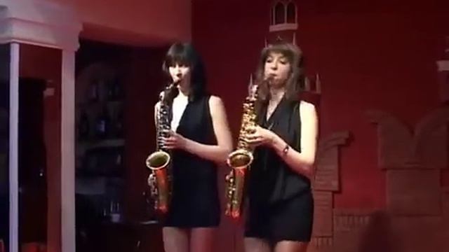 Дуэт саксофонисток смотреть онлайн