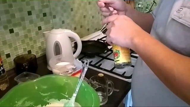 Как приготовить вкусные блины на молоке с дырочками? Рецепт нежных блинчиков! смотреть онлайн