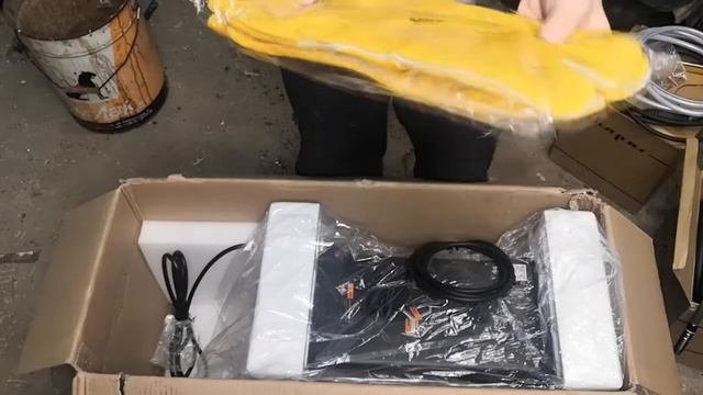 Сварог REAL MIG 200. Сварка полуавтоматом! смотреть онлайн