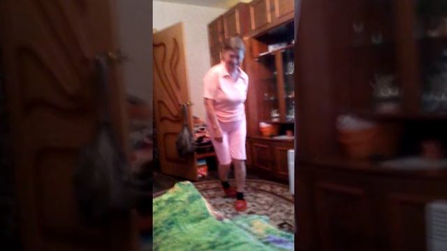 (Приколы). Розовые штаны. В горошек... смотреть онлайн