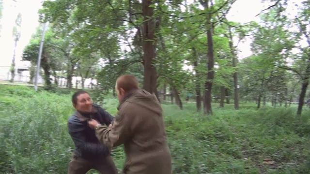 Приколы, драки, бомжи - борьба за территорию))) смотреть онлайн