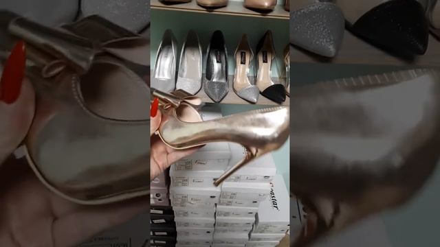 Золотые туфли ,глянцевые смотреть онлайн