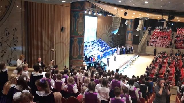 Зал Церковных Соборов Храма Христа Спасителя смотреть онлайн