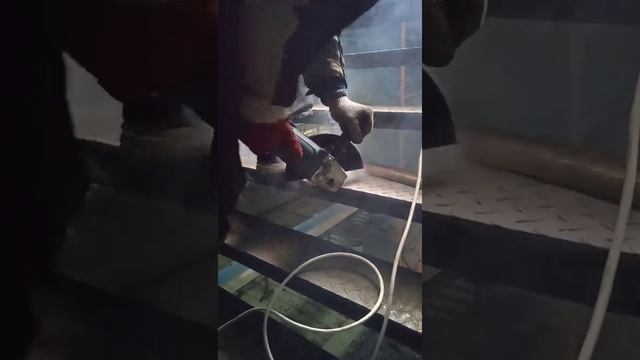 Что делать если закусило гайку на ушм(Болгарки) /быстрый и эфективный способ смотреть онлайн