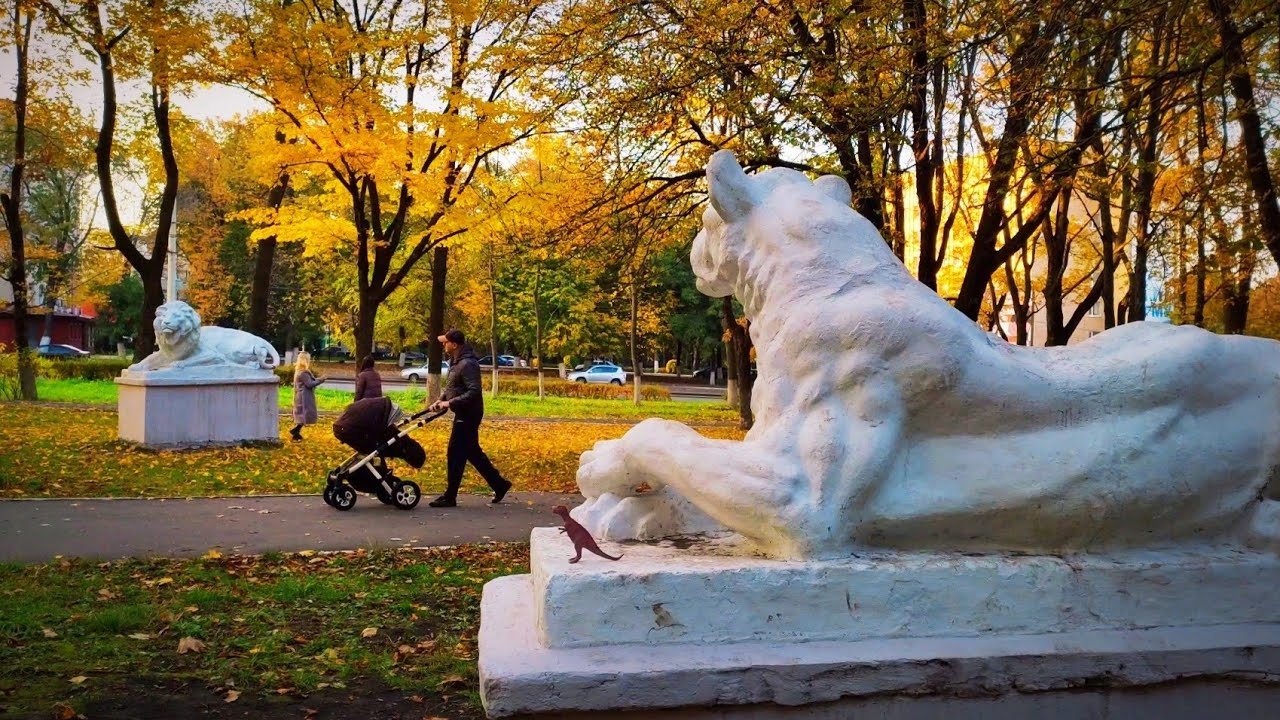 Красиво в парке на закате. Парк пионеров. Курск. смотреть онлайн