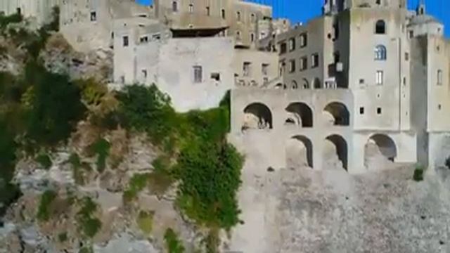 Италия. Вулканический остров Искья - Арагонский замок смотреть онлайн