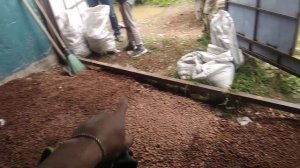 Подготовка основания пола в гараже , для  щебеночного слоя , для  стяжки в гараже, своими руками.