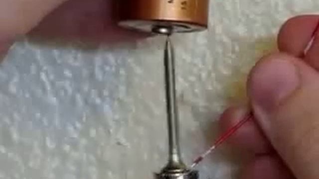 Законы физики - батарейка и шуруп смотреть онлайн