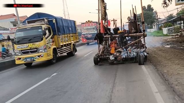 NGAWAL ANAK VESPA EXTREME JALAN SAMPAI LOMBOK