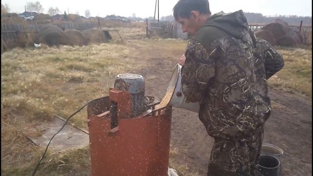 Необычная дробилка. Лучшее мое изобретение для сельского хозяйства. смотреть онлайн