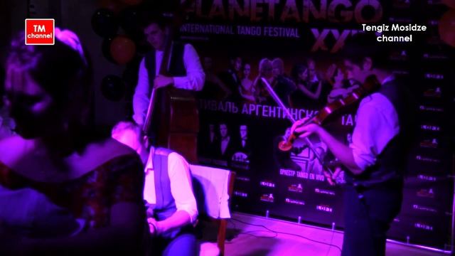 Tango "Gallo Ciego". Orquesta TANGO EN VIVO en la milonga de Moscú. "Слепой петух". Милонга в Москв смотреть онлайн