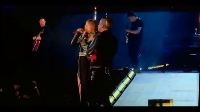 Robbie Williams and Taylor Swift Angels #live at Wembley смотреть онлайн