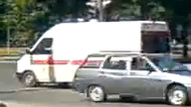 Russian ambulance is move away with a patient смотреть онлайн