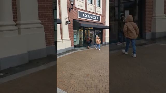 Macarthur Designer Outlet! #short смотреть онлайн