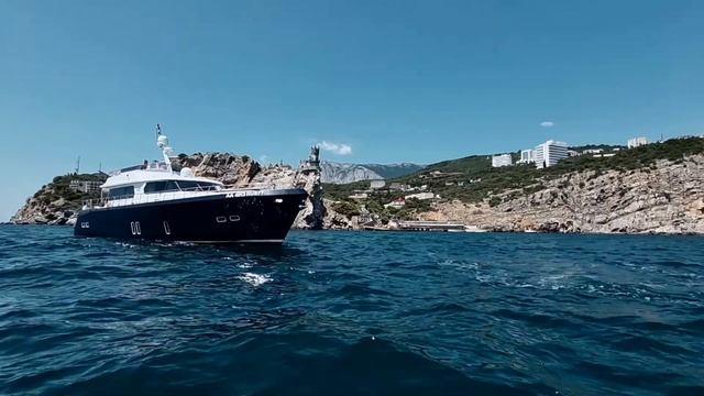 Аренда яхты "Пароходъ" в Сочи смотреть онлайн