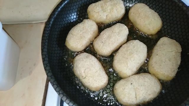 Картофельные котлеты с грибным соусом смотреть онлайн